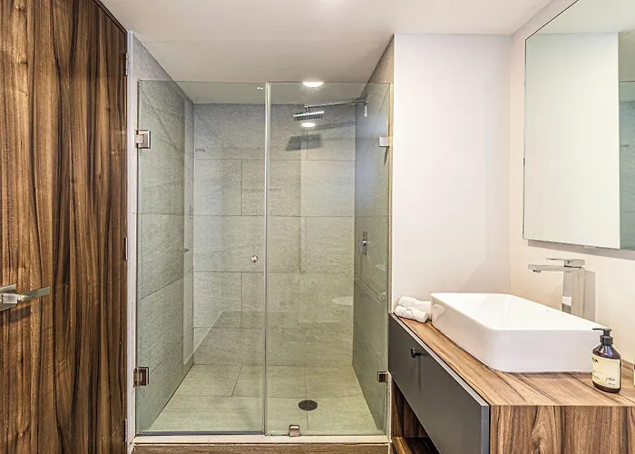 Kukun Tonala 30 Roma Apartahotel 3*
